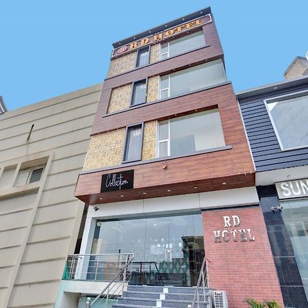 R D Hotel Zirakpur Exterior foto