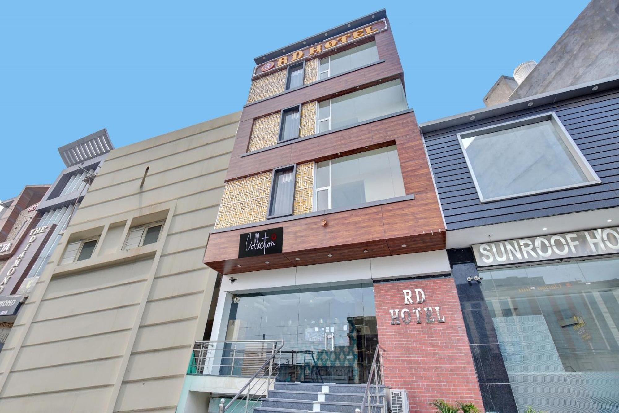 R D Hotel Zirakpur Exterior foto