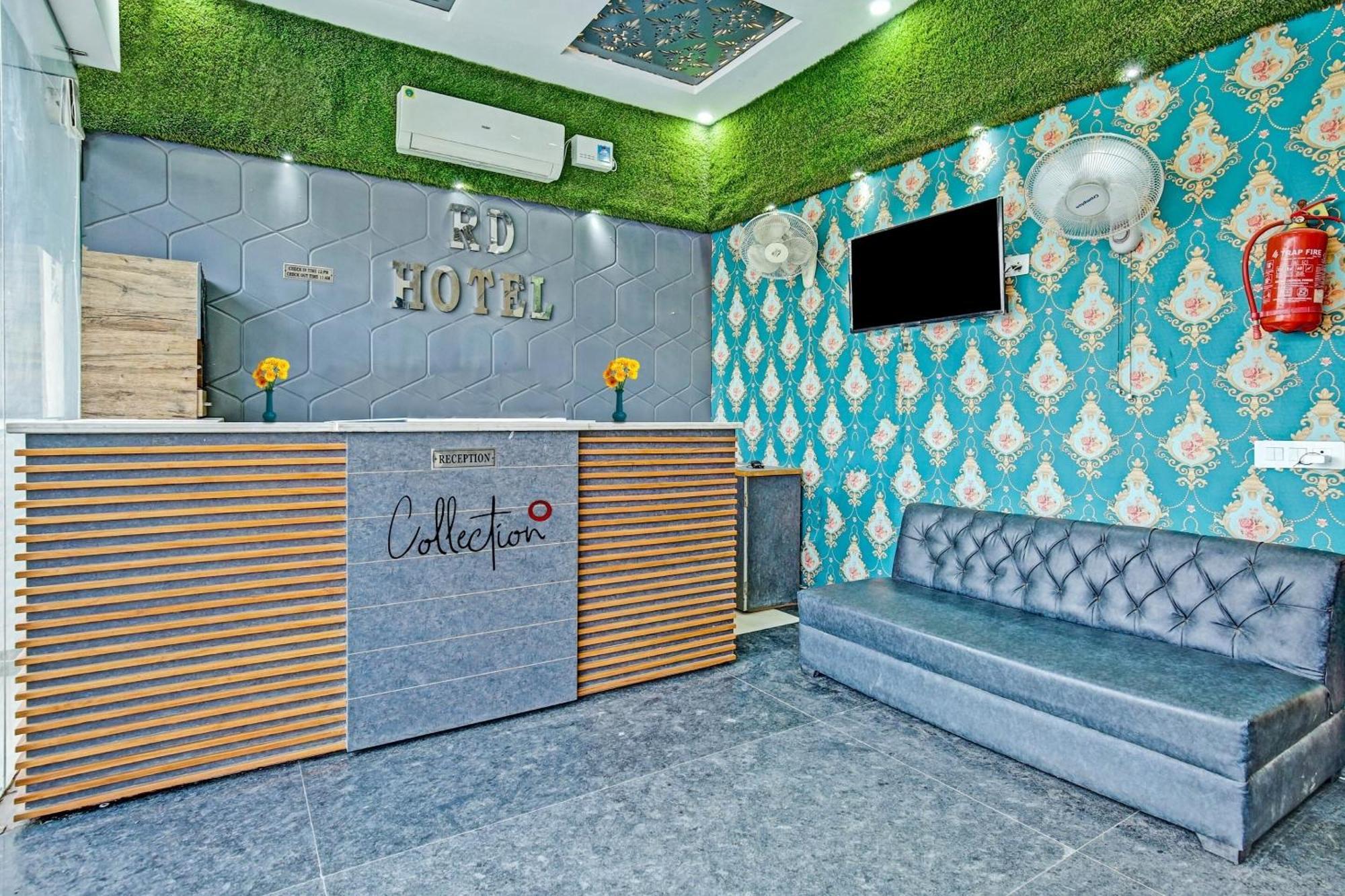 R D Hotel Zirakpur Exterior foto